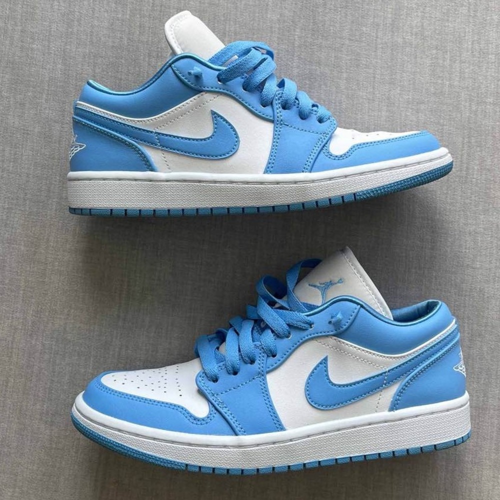Women’s Jordan 1 Low UNC